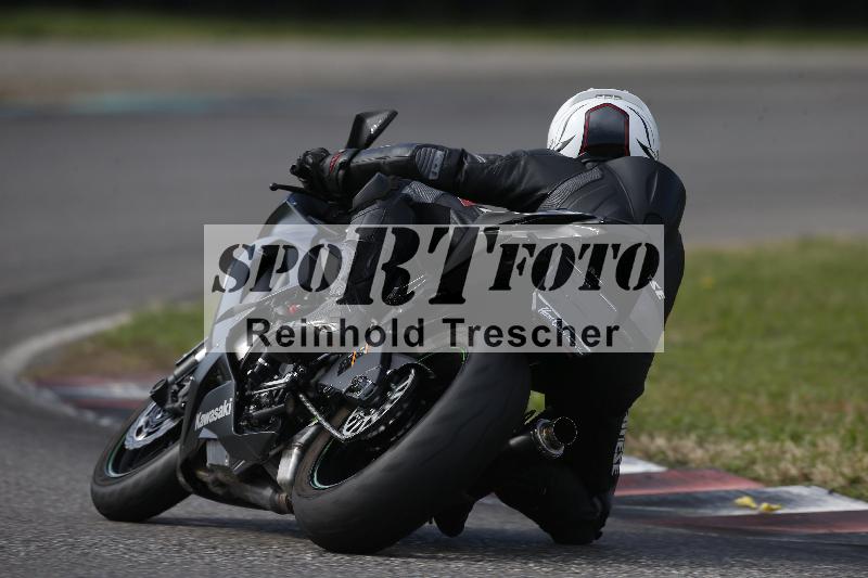 Archiv-2023/74 28.09.2023 Speer Racing ADR/Gruppe gelb/backside